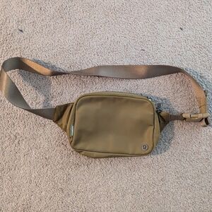 Brand New Lululemon Everywhere Belt Bag Large 2L JAVA colorway